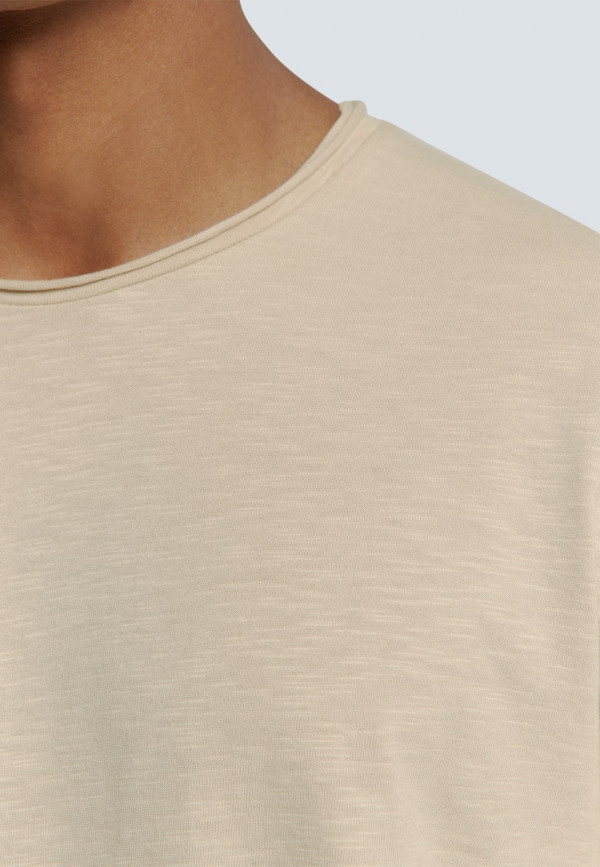 ΒΑΜΒΑΚΕΡΟ SLUB ΜΑΚΡΥΜΑΝΙΚΟ T-SHIRT ΜΕ ΓΥΡΙΣΜΑ ΣΕ ΛΑΙΜΟΚΟΨΗ