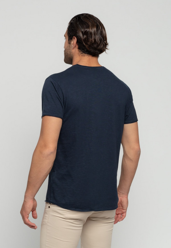 COTTON SLUB YARN T-SHIRT ME ΓΥΡΙΣΜΑ ΣΕ ΜΑΝΙΚΙΑ ΚΑΙ ΛΑΙΜΟΚΟΨΗ